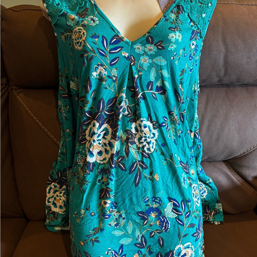 Daniel Rainn Teal Floral Top 2X NWT
